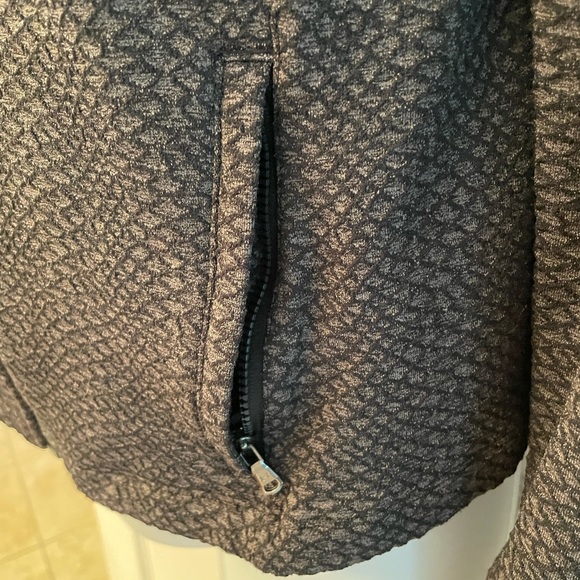 Under Armor jacket - Picture 5 of 5